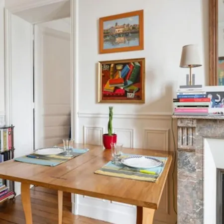 Bright With Balcony In The Heart Of * Parigi